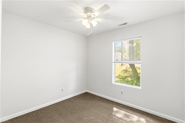 7437 Camp Okee DR, Gloucester, VA 23061