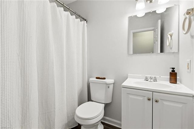 7437 Camp Okee DR, Gloucester, VA 23061