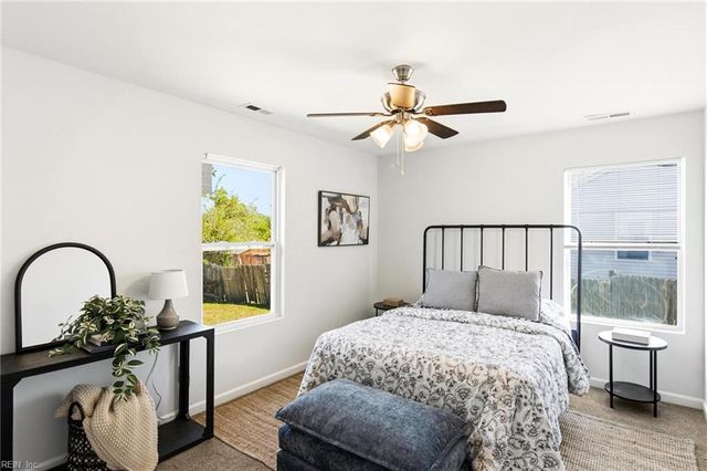 7437 Camp Okee DR, Gloucester, VA 23061