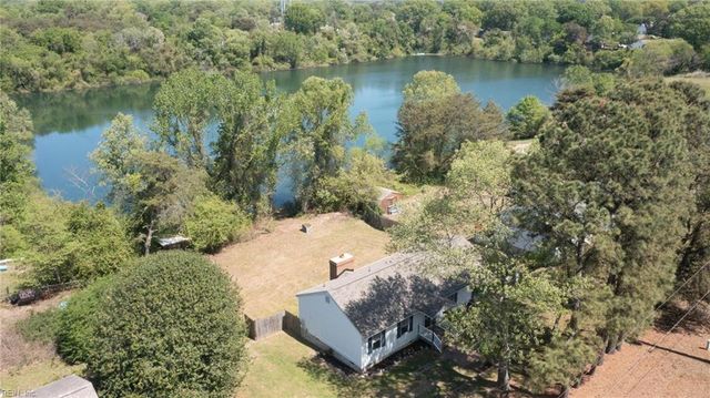 7437 Camp Okee DR, Gloucester, VA 23061