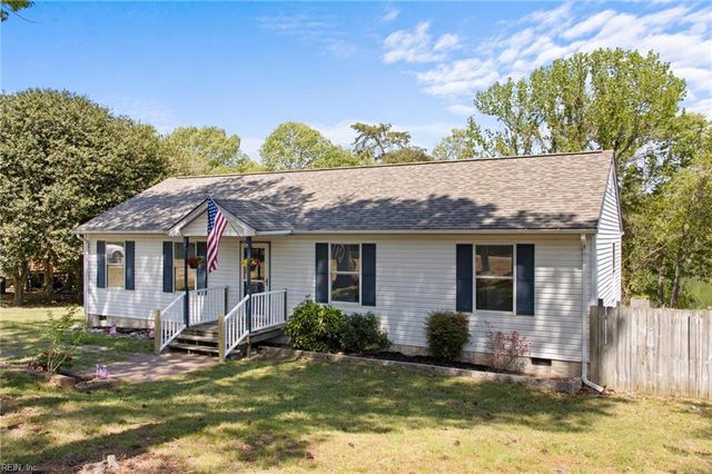 7437 Camp Okee DR, Gloucester, VA 23061