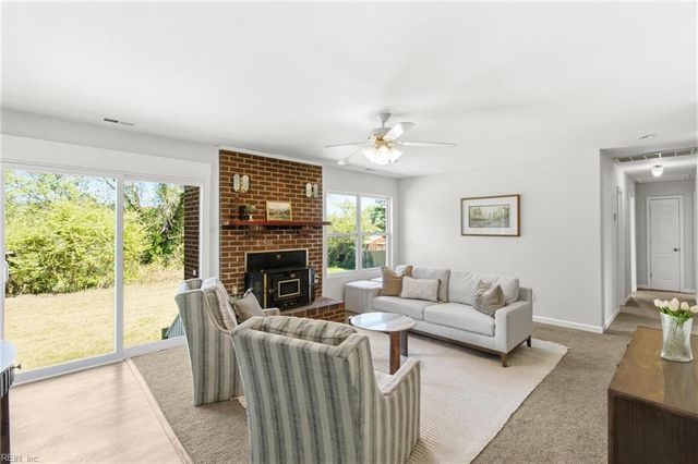 7437 Camp Okee DR, Gloucester, VA 23061