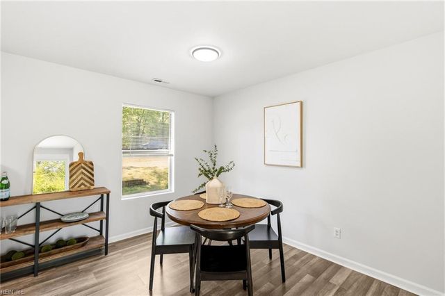 7437 Camp Okee DR, Gloucester, VA 23061