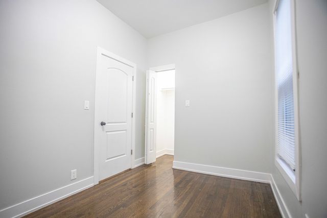 6434 S Eberhart Avenue 2, Chicago, IL 60637