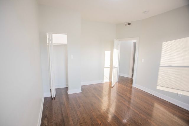 6434 S Eberhart Avenue 2, Chicago, IL 60637