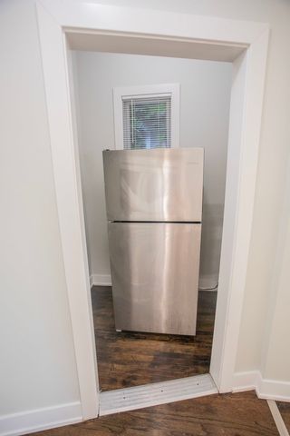 6434 S Eberhart Avenue 2, Chicago, IL 60637