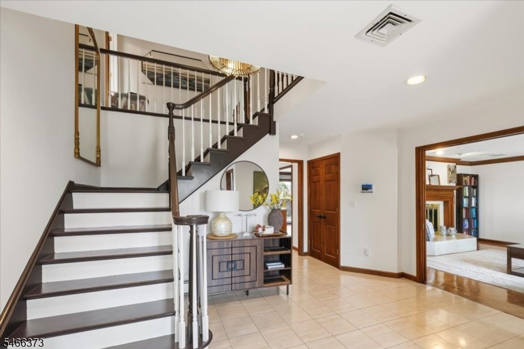 44 Jani Ct, Clifton City, NJ 07013 — photo 3