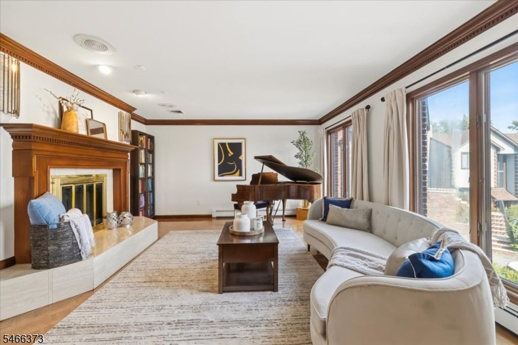 44 Jani Ct, Clifton City, NJ 07013 — photo 5