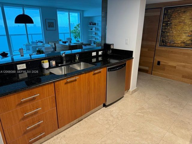 1800 N Bayshore Drive 1609, Miami, FL 33132
