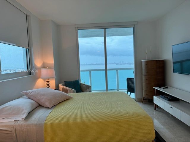 1800 N Bayshore Drive 1609, Miami, FL 33132
