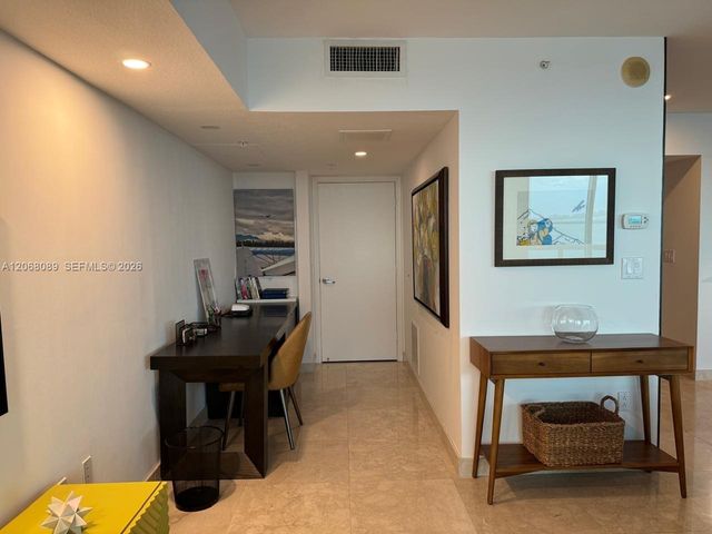 1800 N Bayshore Drive 1609, Miami, FL 33132