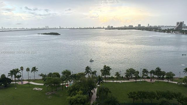 1800 N Bayshore Drive 1609, Miami, FL 33132
