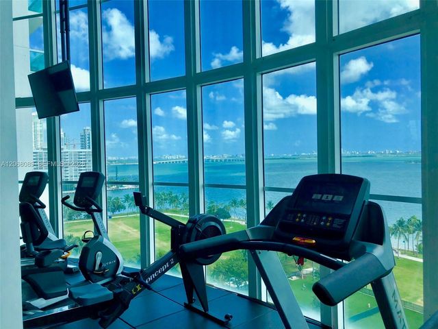 1800 N Bayshore Drive 1609, Miami, FL 33132