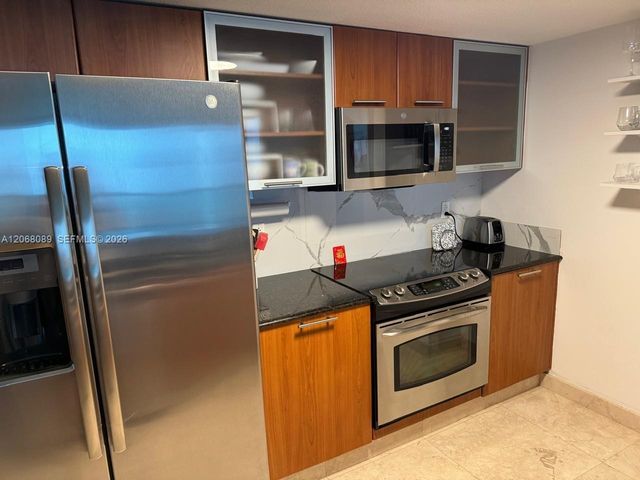 1800 N Bayshore Drive 1609, Miami, FL 33132