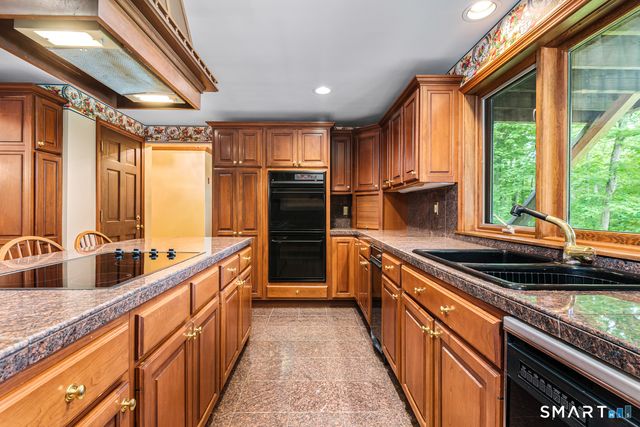 102 Drown Road, Pomfret, CT 06259