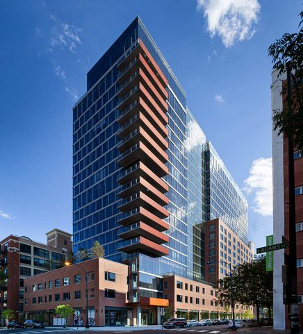 205 S Peoria Street, Chicago, IL 60607