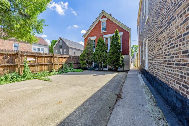 2841 S Trumbull Avenue, Chicago, IL 60623