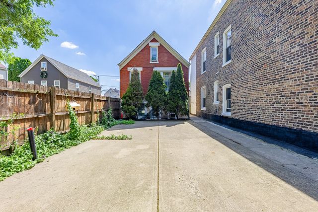 2841 S Trumbull Avenue, Chicago, IL 60623