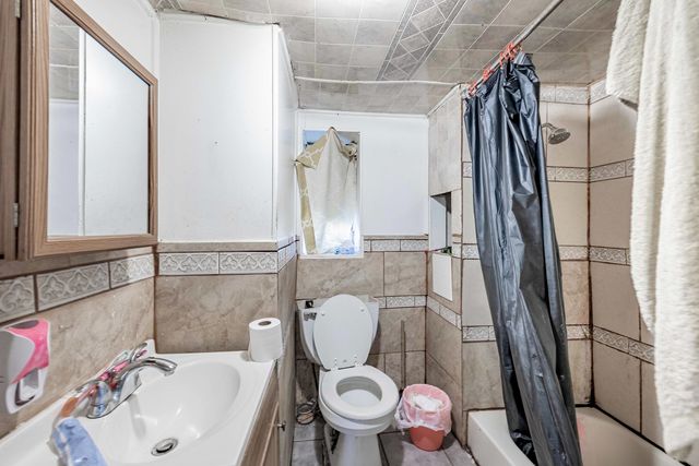 2841 S Trumbull Avenue, Chicago, IL 60623