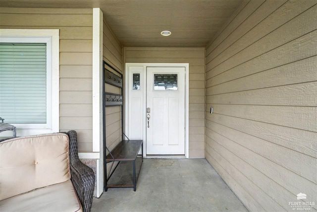 8781 S Kelliann Way, Manhattan, KS 66502