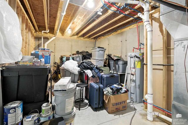 8781 S Kelliann Way, Manhattan, KS 66502