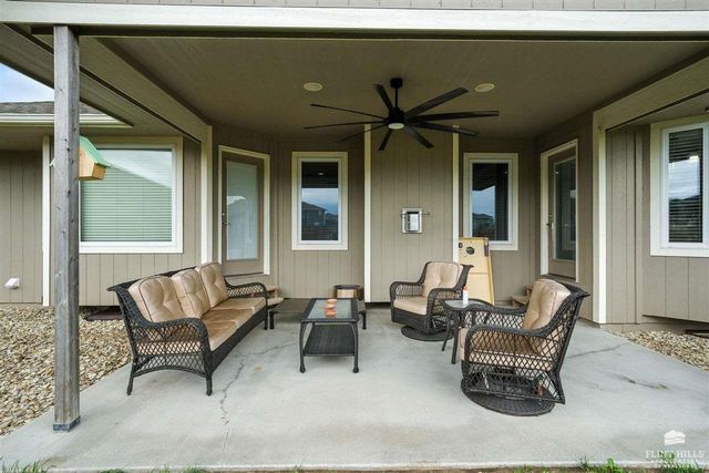 8781 S Kelliann Way, Manhattan, KS 66502