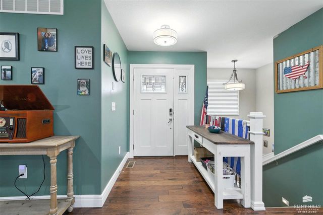 8781 S Kelliann Way, Manhattan, KS 66502