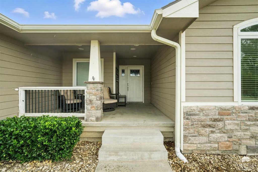 8781 S Kelliann Way, Manhattan, KS 66502