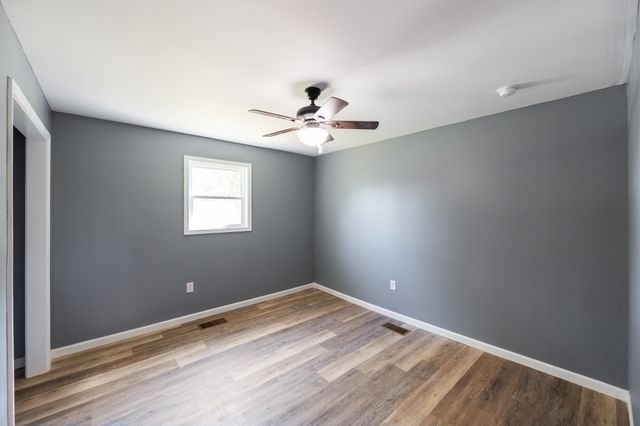 120 Glover St, Atwood, TN 38220