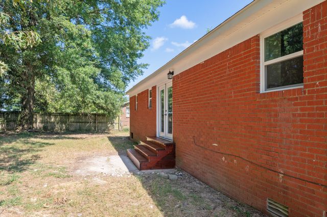 120 Glover St, Atwood, TN 38220