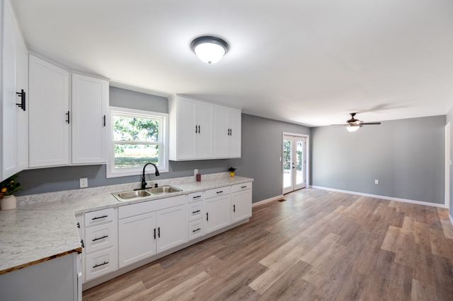 120 Glover St, Atwood, TN 38220