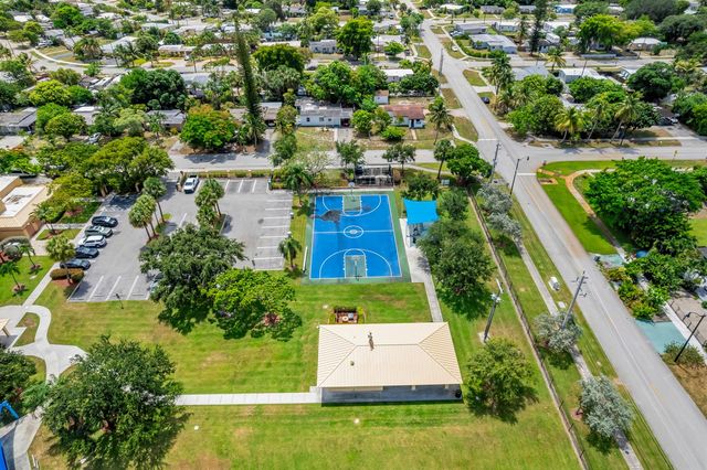 1712 NE 50TH Court, Pompano Beach, FL 33064