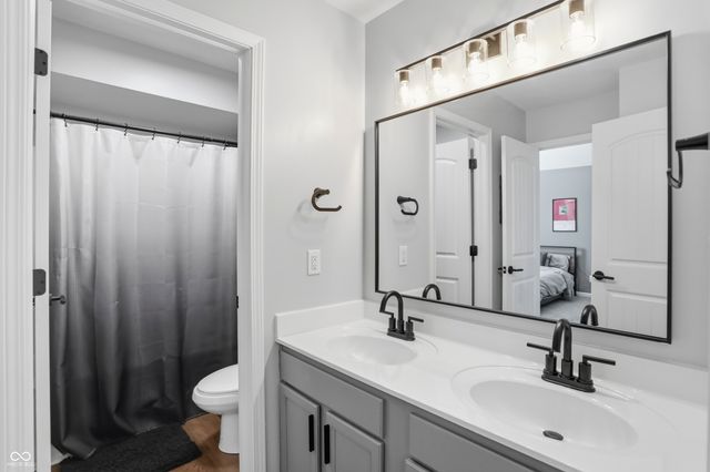 5685 Sunnyvalle Drive, Bargersville, IN 46106