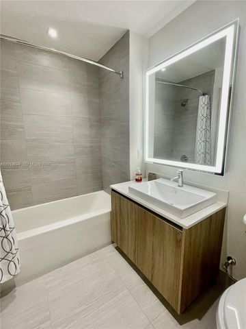 2960 NE 207th 707, Aventura, FL 33180