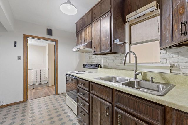 5945 S 20th STREET, Milwaukee, WI 53221