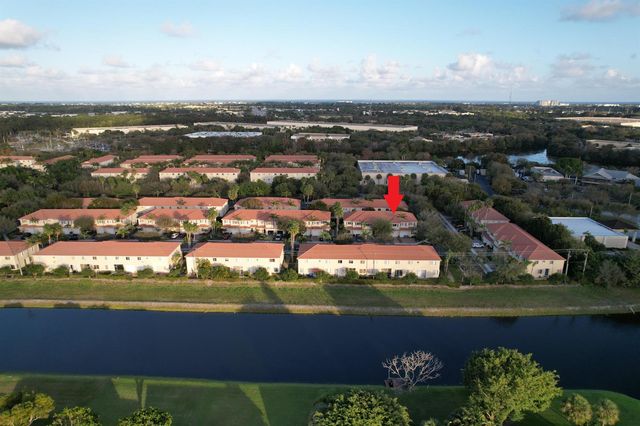 2789 S Evergreen Circle, Boynton Beach, FL 33426