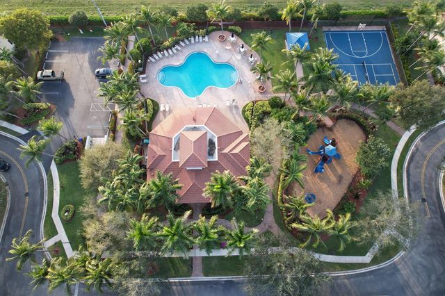 2789 S Evergreen Circle, Boynton Beach, FL 33426