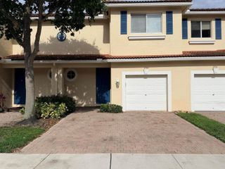 2789 S Evergreen Circle, Boynton Beach, FL 33426