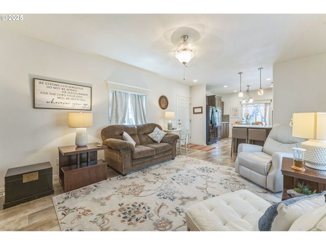 1999 JANSEN Way 29, Woodburn, OR 97071