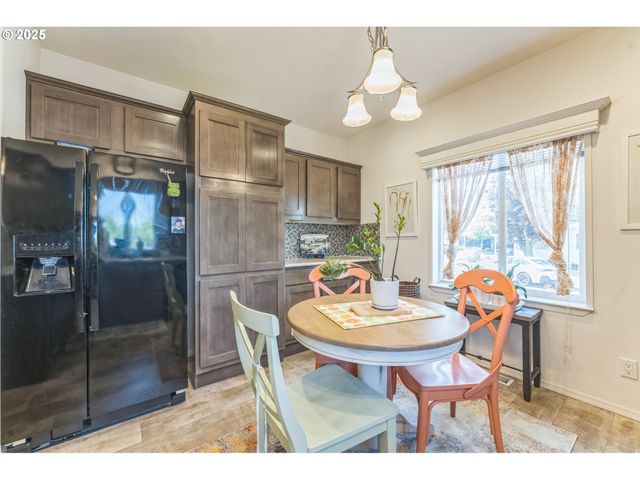 1999 JANSEN Way 29, Woodburn, OR 97071