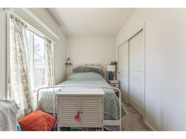 1999 JANSEN Way 29, Woodburn, OR 97071