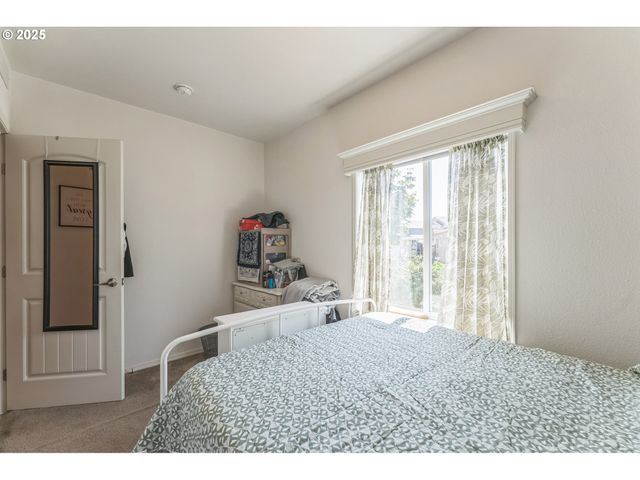 1999 JANSEN Way 29, Woodburn, OR 97071