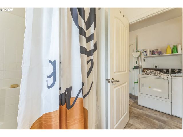 1999 JANSEN Way 29, Woodburn, OR 97071