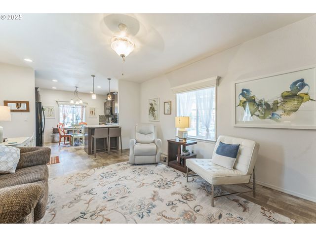 1999 JANSEN Way 29, Woodburn, OR 97071