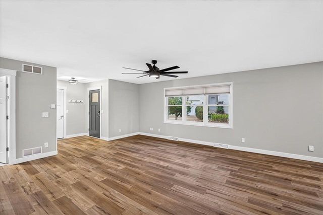 342 Blackberry Lane, Deforest, WI 53532