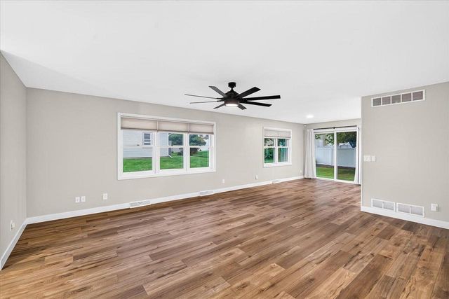342 Blackberry Lane, Deforest, WI 53532