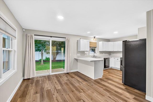 342 Blackberry Lane, Deforest, WI 53532