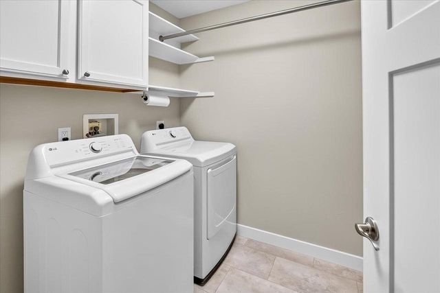 342 Blackberry Lane, Deforest, WI 53532