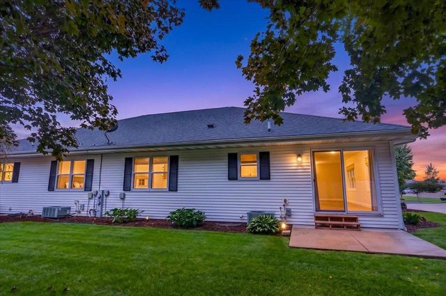 342 Blackberry Lane, Deforest, WI 53532