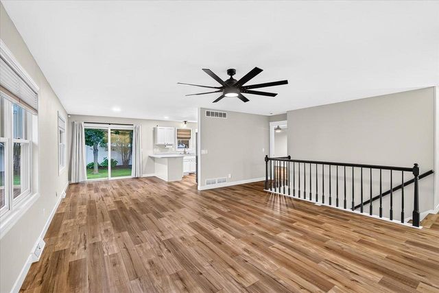 342 Blackberry Lane, Deforest, WI 53532